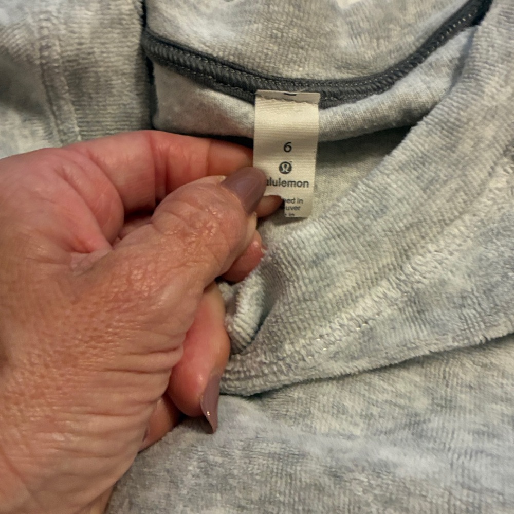 Lululemon Athletica Gray Track Pants/ top 2 pc (top 6 and bottom 8) SET!